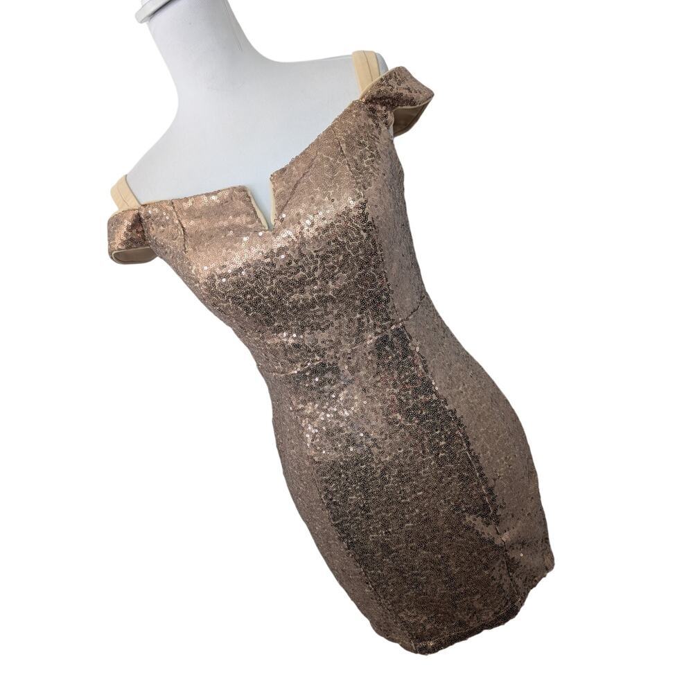 LULU'S! DAZZLING GOLD SEQUINNED OFF THE SHOULDER W/NUDE STRAPS DRESS! SIZE S